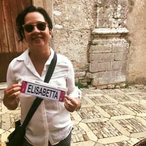 Meet your Posher, Elizabeth